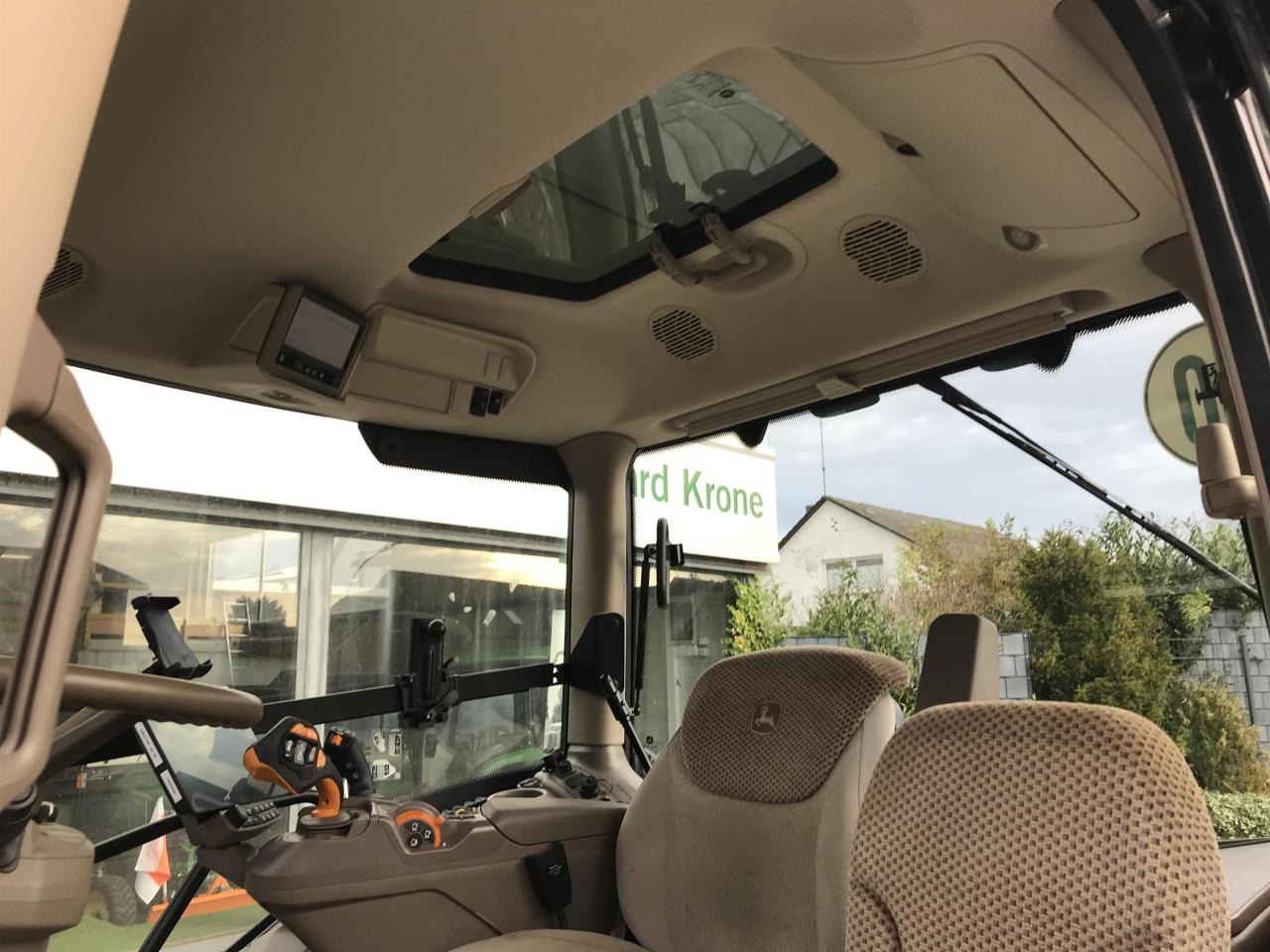 John Deere 6R 140 - Трактор: снимка 3 John Deere 6R 140 - Трактор: снимка 3