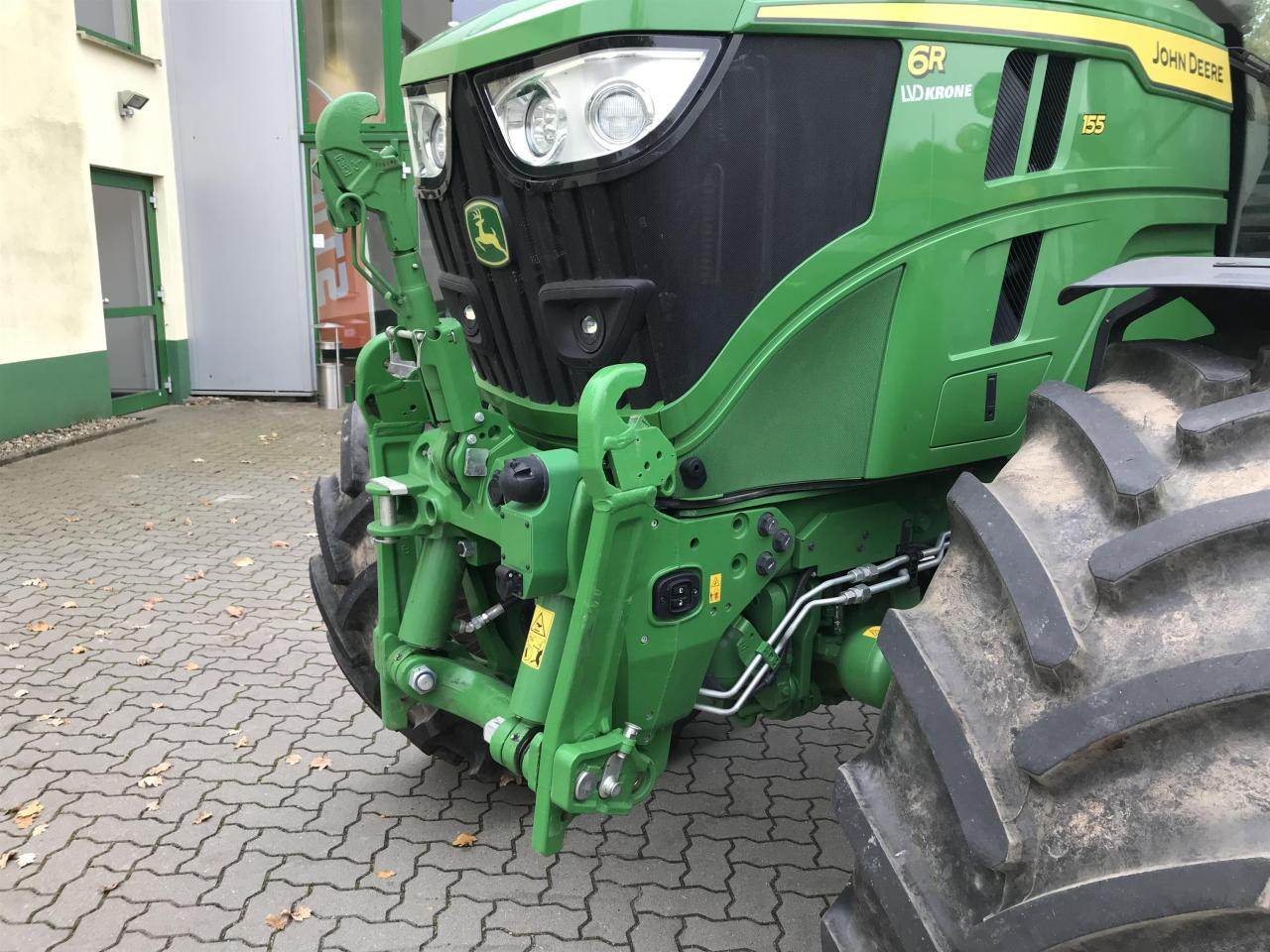 John Deere 6R 155 - Трактор: снимка 4 John Deere 6R 155 - Трактор: снимка 4