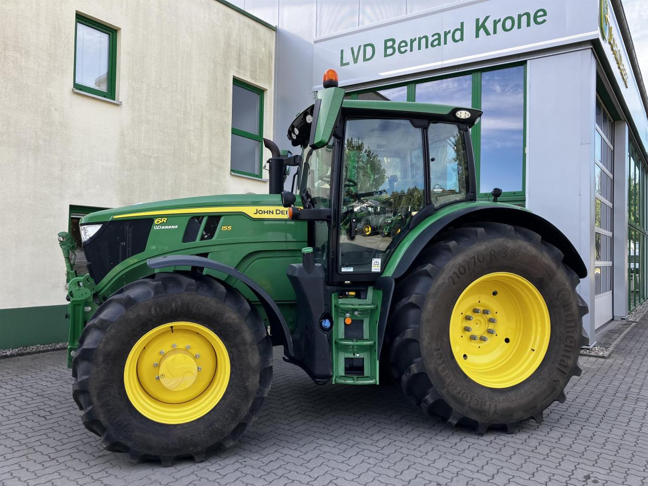 John Deere 6R 155 - Трактор: снимка 1 John Deere 6R 155 - Трактор: снимка 1