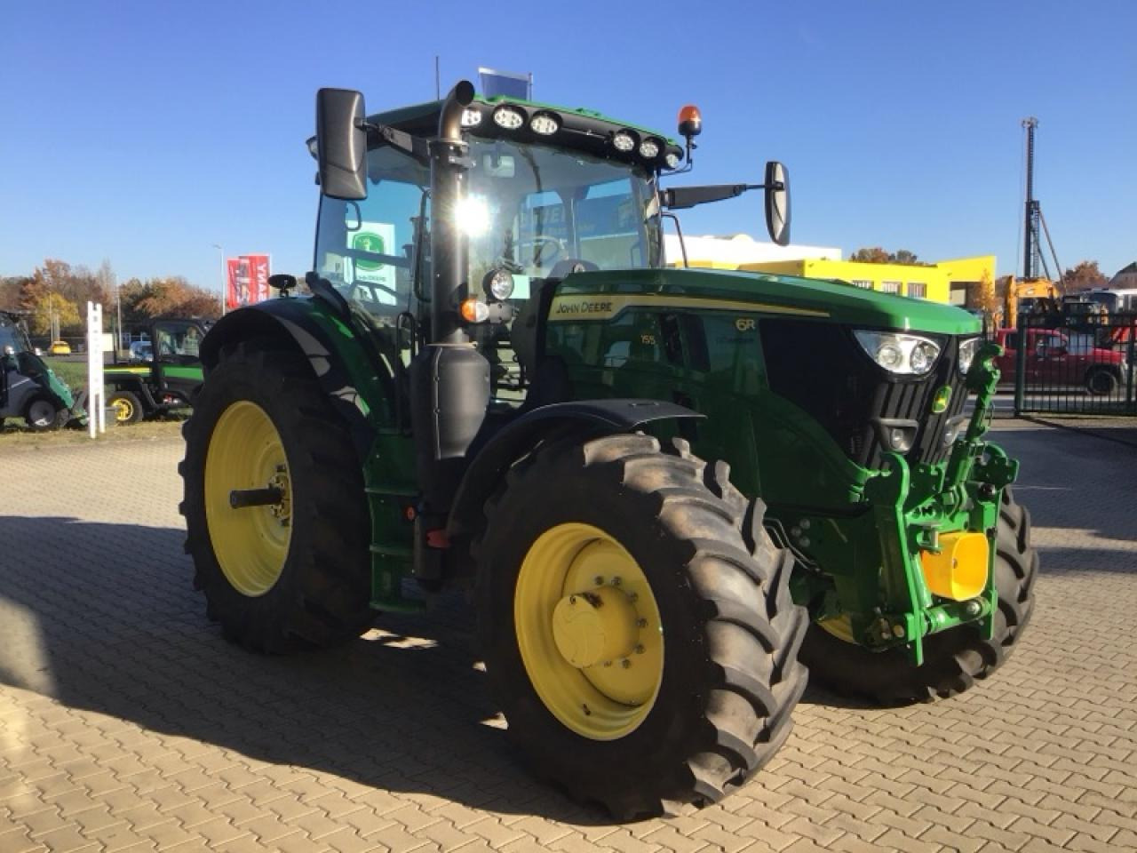 John Deere 6R 155 - Трактор: снимка 4 John Deere 6R 155 - Трактор: снимка 4