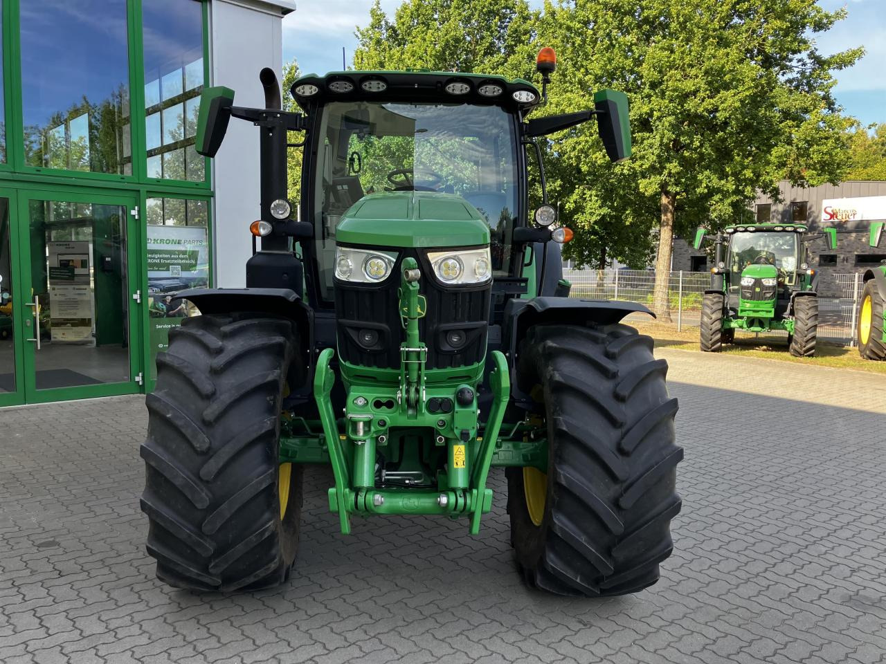 John Deere 6R 155 - Трактор: снимка 3 John Deere 6R 155 - Трактор: снимка 3