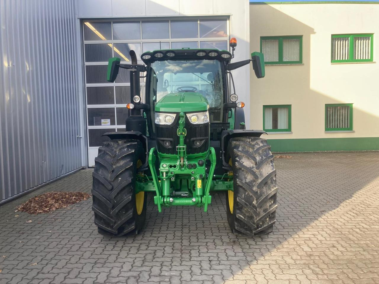 John Deere 6R 155 - Трактор: снимка 4 John Deere 6R 155 - Трактор: снимка 4