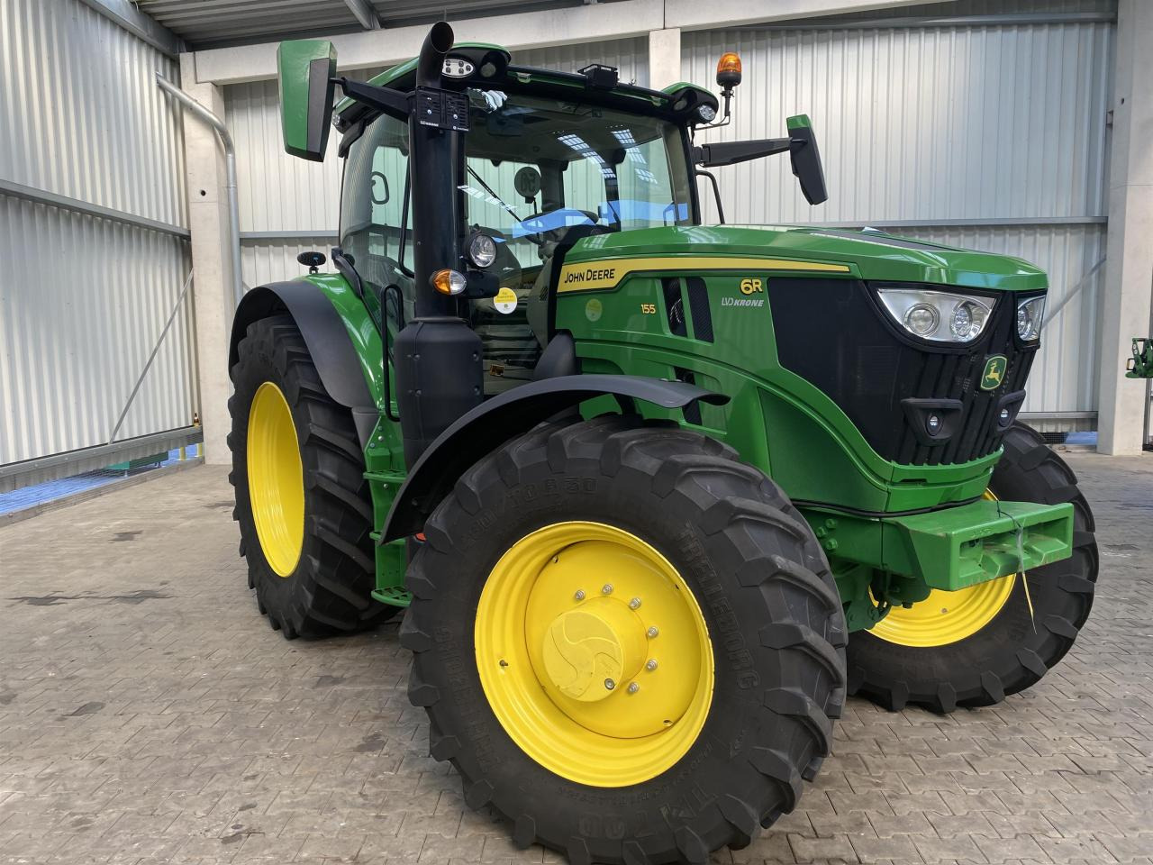 John Deere 6R 155 - Трактор: снимка 3 John Deere 6R 155 - Трактор: снимка 3