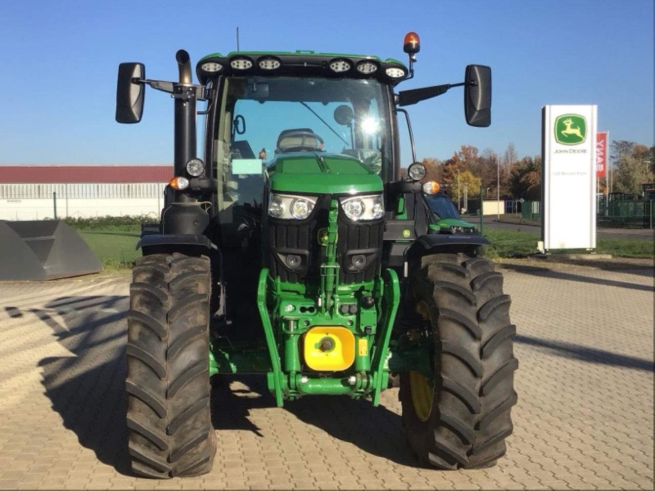 John Deere 6R 155 - Трактор: снимка 3 John Deere 6R 155 - Трактор: снимка 3