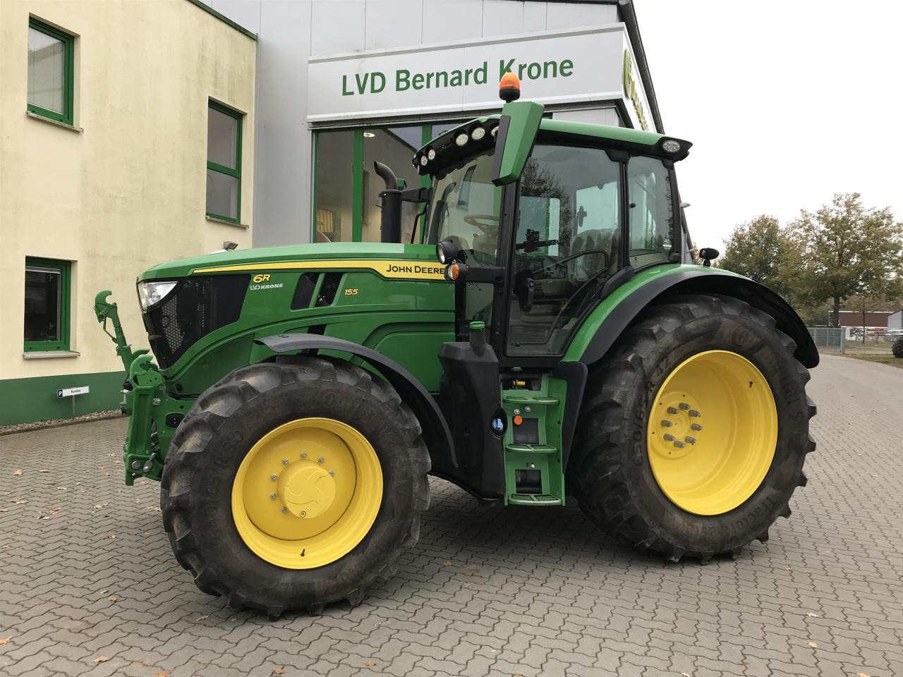 John Deere 6R 155 - Трактор: снимка 1 John Deere 6R 155 - Трактор: снимка 1
