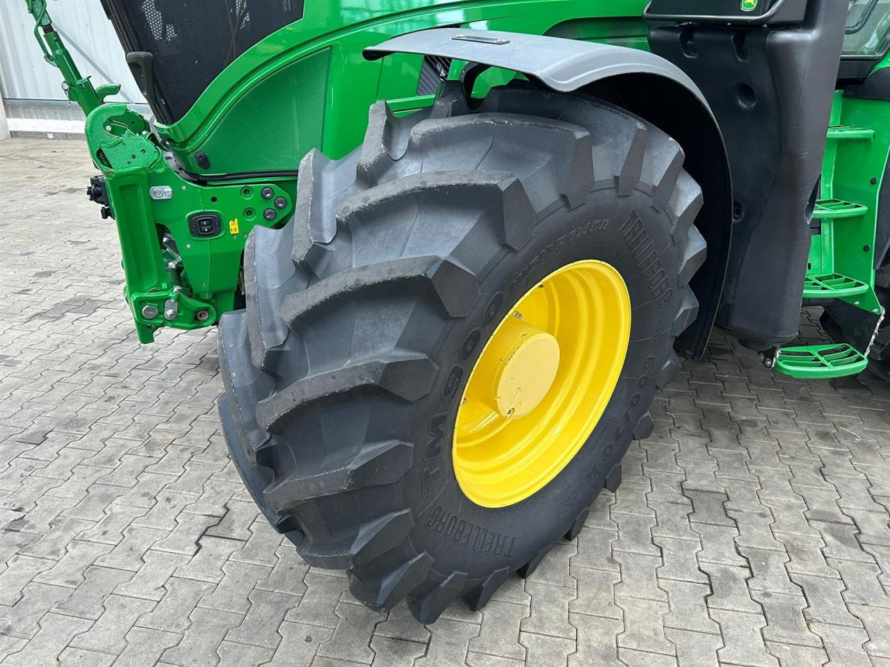 Трактор John Deere 6R 215: снимка 7