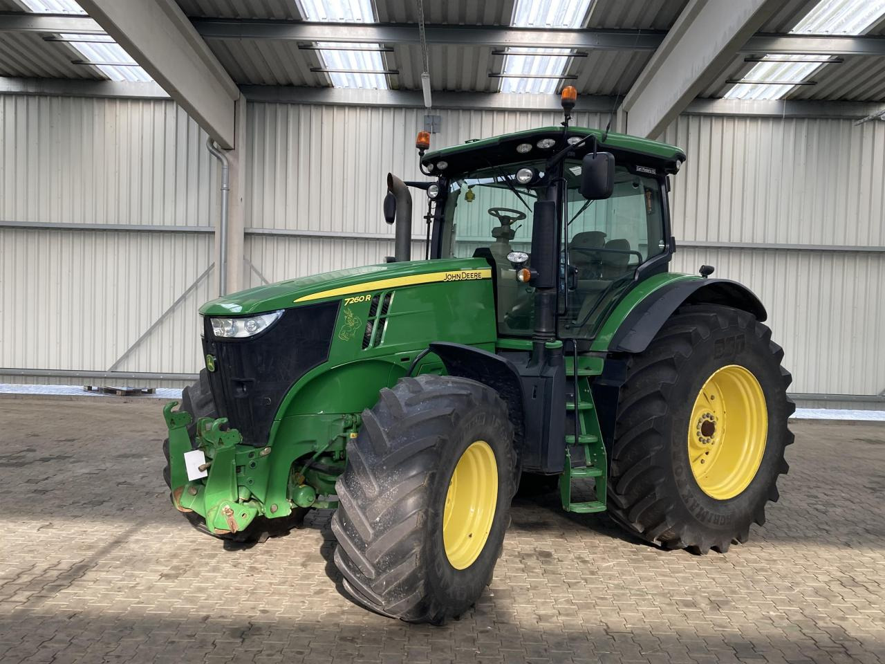John Deere 7260R - Трактор: снимка 1 John Deere 7260R - Трактор: снимка 1