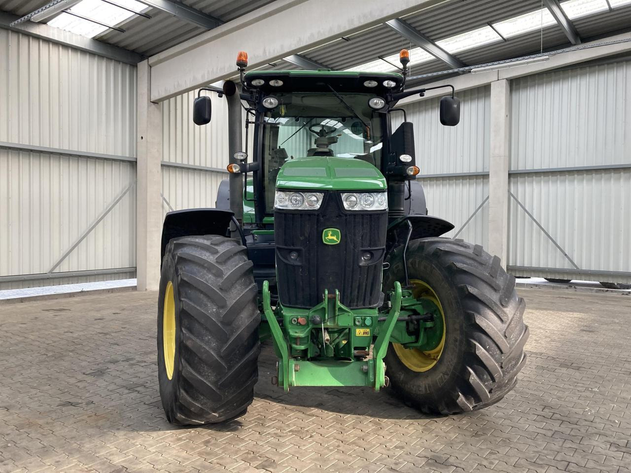 John Deere 7260R - Трактор: снимка 3 John Deere 7260R - Трактор: снимка 3