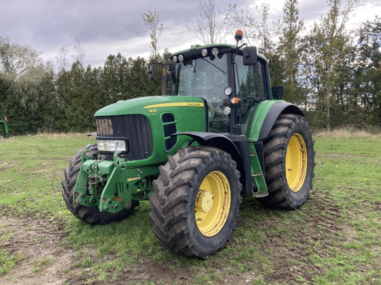 John Deere 7430 - Трактор: снимка 1 John Deere 7430 - Трактор: снимка 1