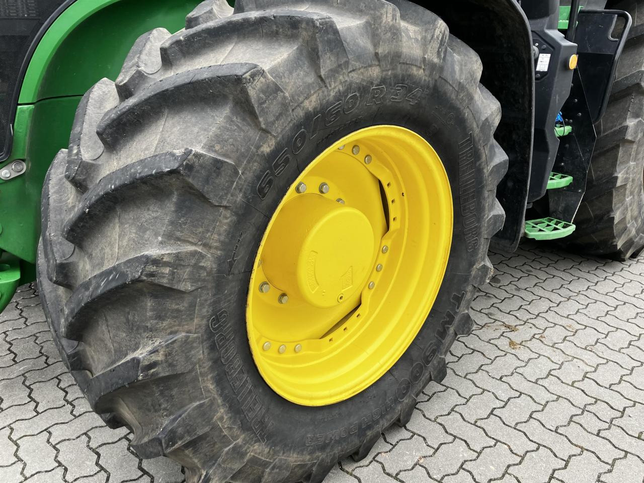 Трактор John Deere 7R 310: снимка 11
