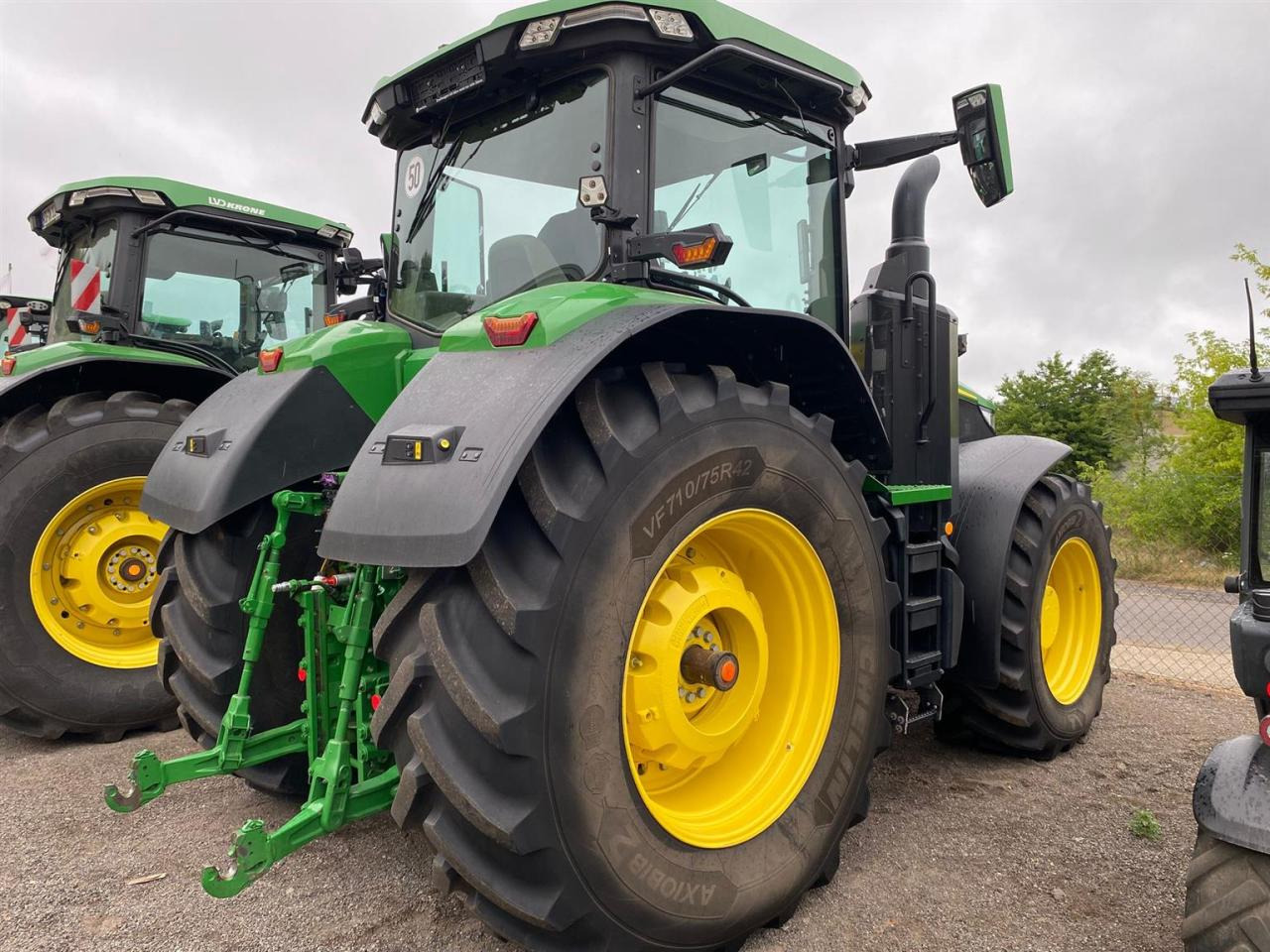 John Deere 7R 310 - Трактор: снимка 4 John Deere 7R 310 - Трактор: снимка 4