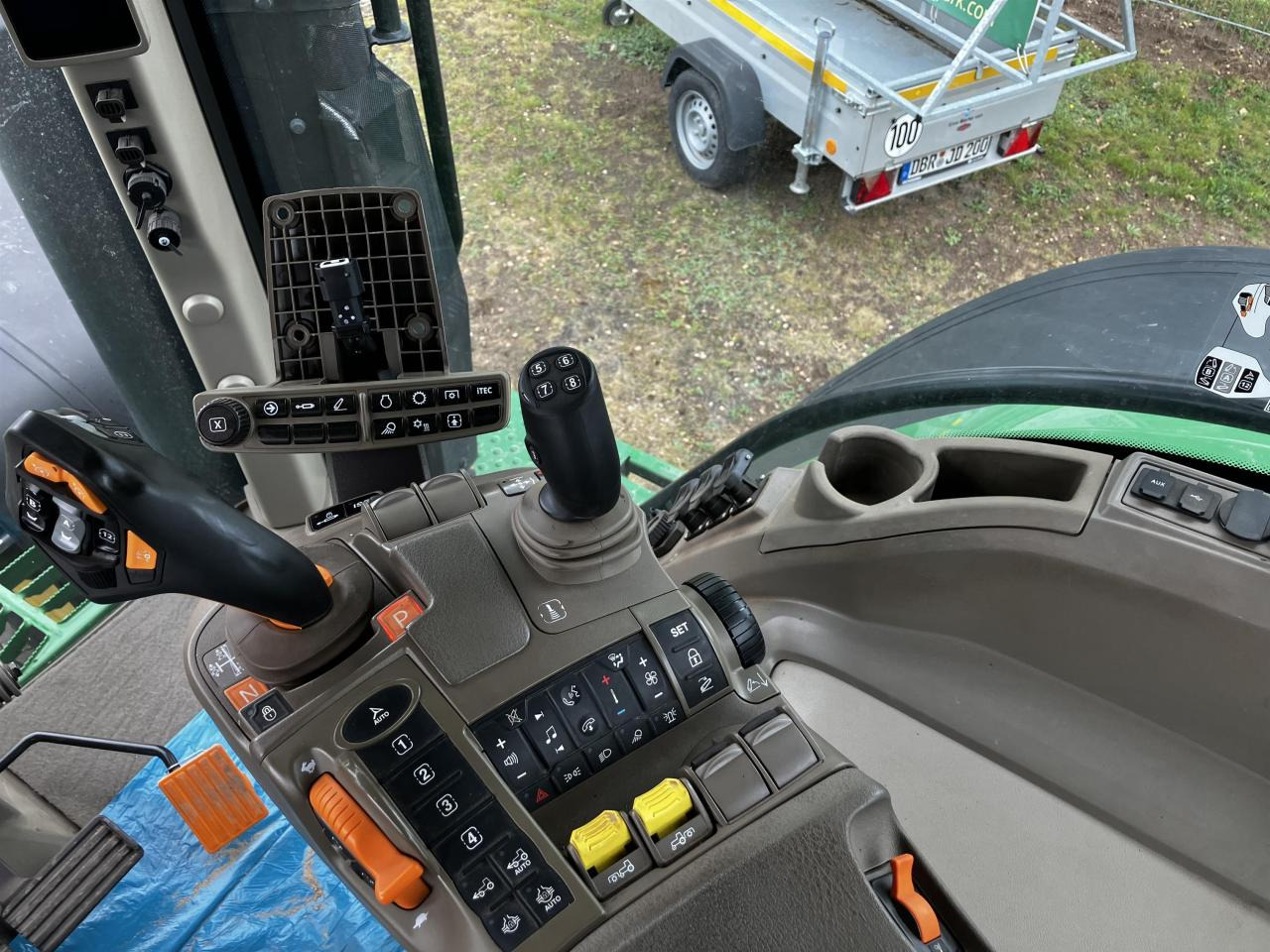 Трактор John Deere 7R 310: снимка 8