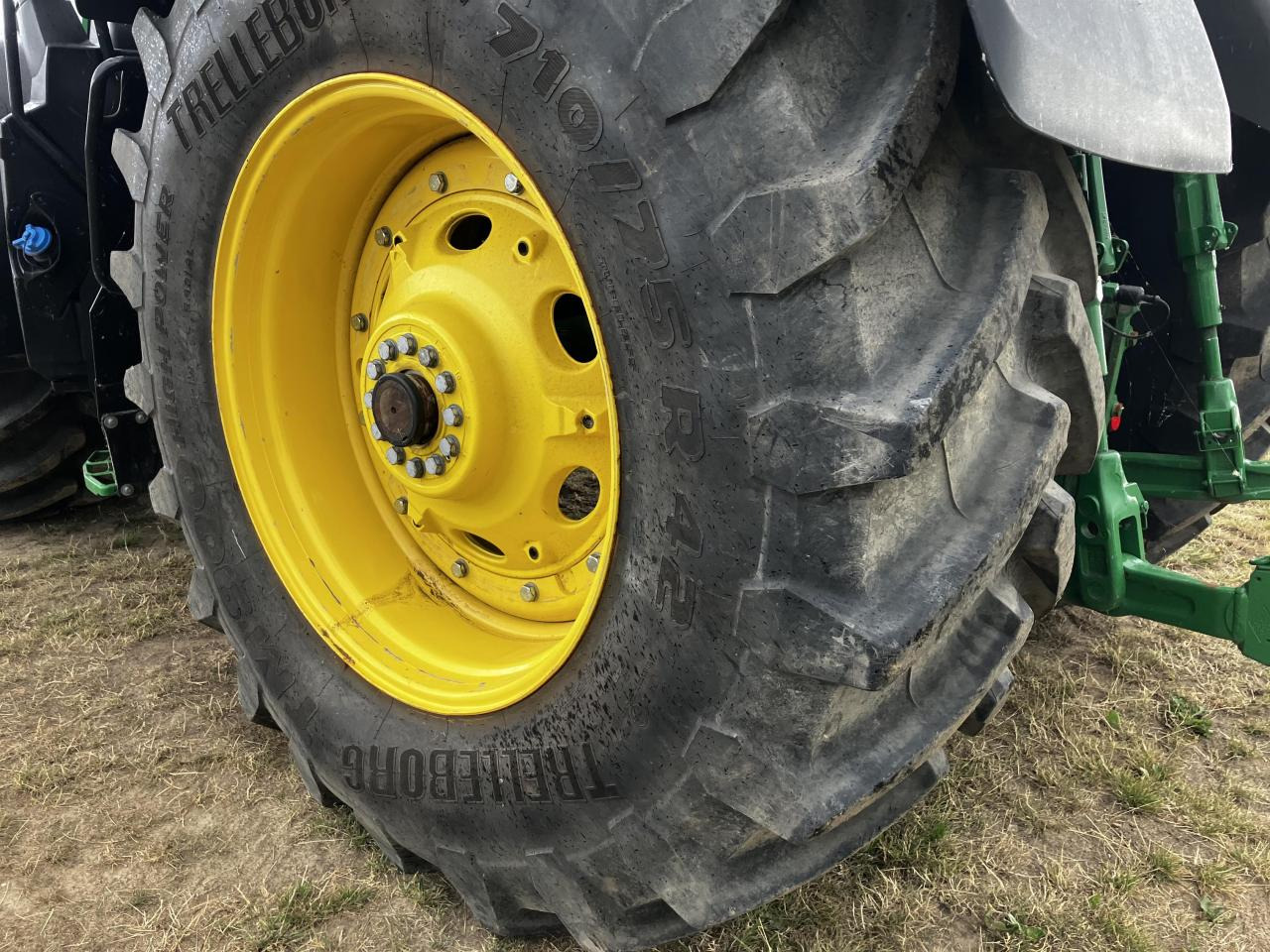 Трактор John Deere 7R 310: снимка 13