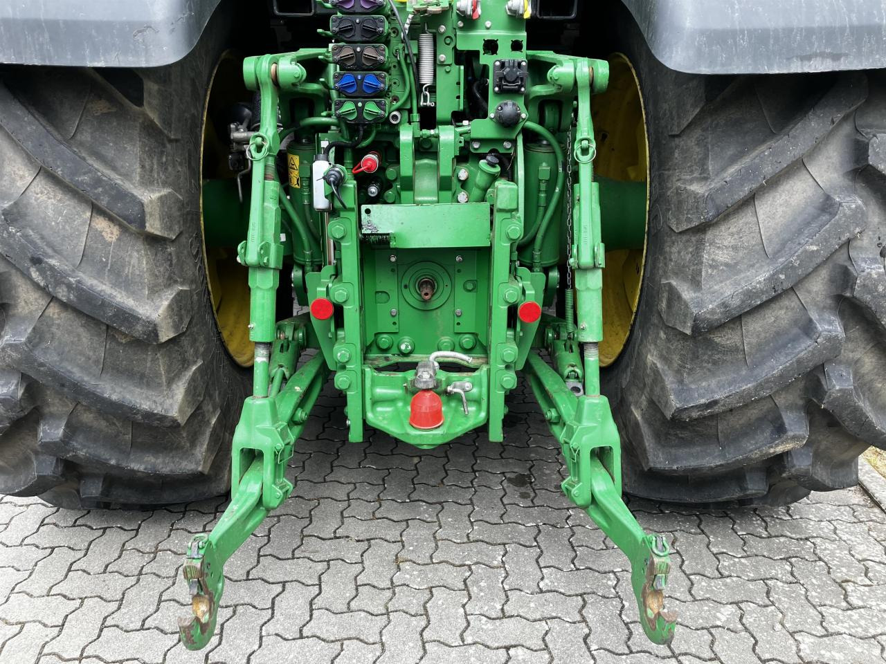 Трактор John Deere 7R 310: снимка 6