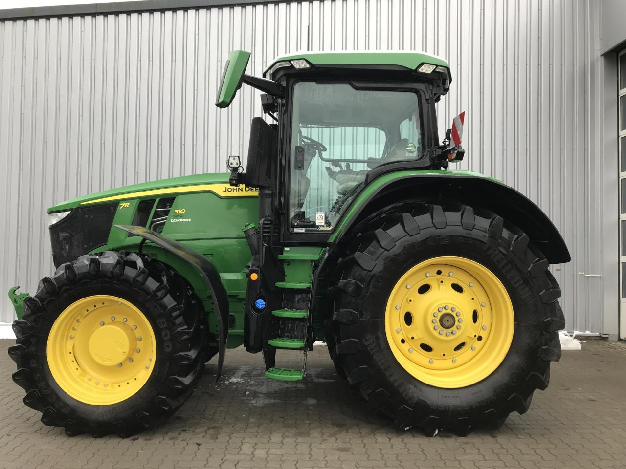 John Deere 7R 310 (MY21) - Трактор: снимка 1 John Deere 7R 310 (MY21) - Трактор: снимка 1