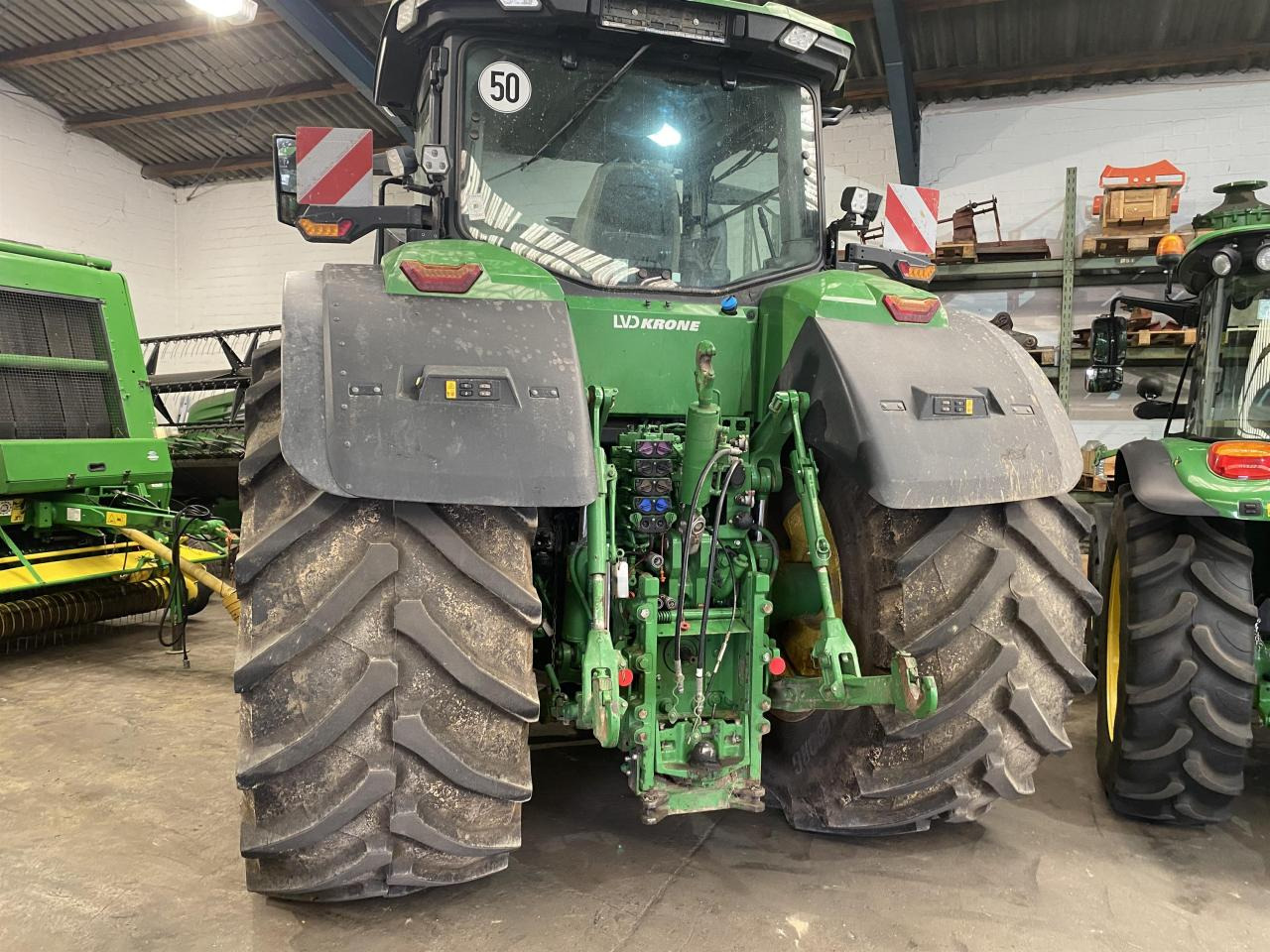 John Deere 7R 350 - Трактор: снимка 3 John Deere 7R 350 - Трактор: снимка 3
