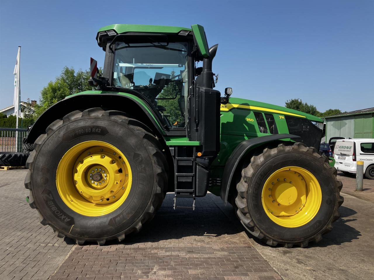 John Deere 7R 350 - Трактор: снимка 2 John Deere 7R 350 - Трактор: снимка 2