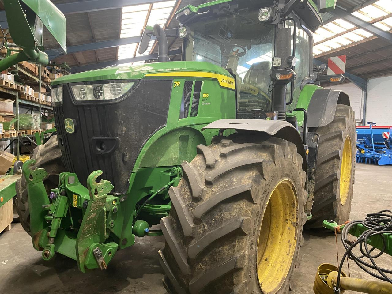 John Deere 7R 350 - Трактор: снимка 2 John Deere 7R 350 - Трактор: снимка 2