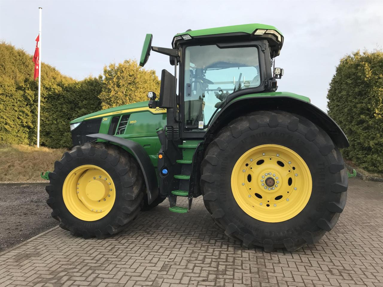 John Deere 7R 350 - Трактор: снимка 1 John Deere 7R 350 - Трактор: снимка 1