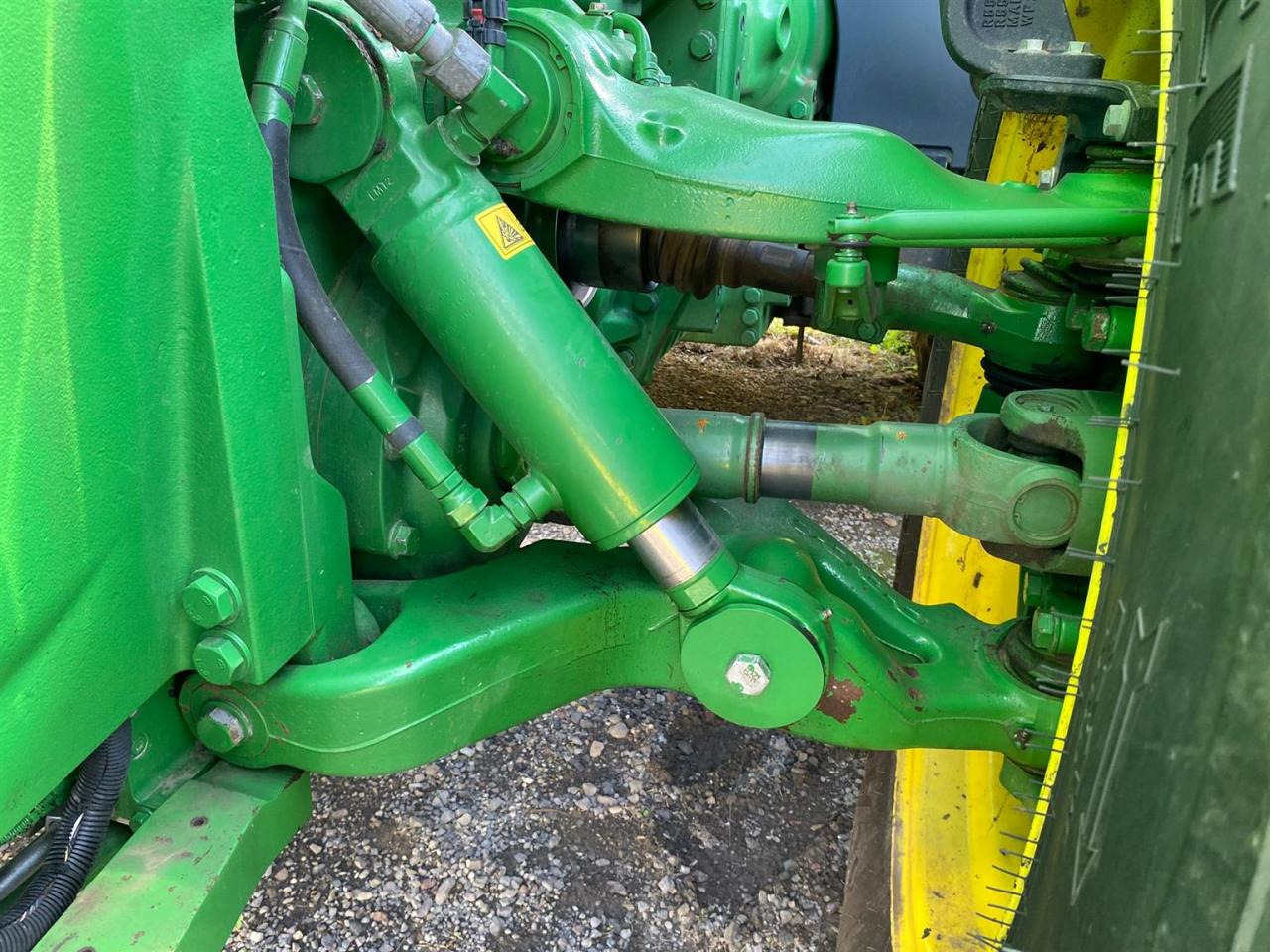 John Deere 8370R - Трактор: снимка 4 John Deere 8370R - Трактор: снимка 4