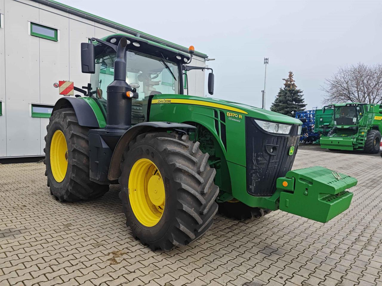 Трактор John Deere 8370R: снимка 7