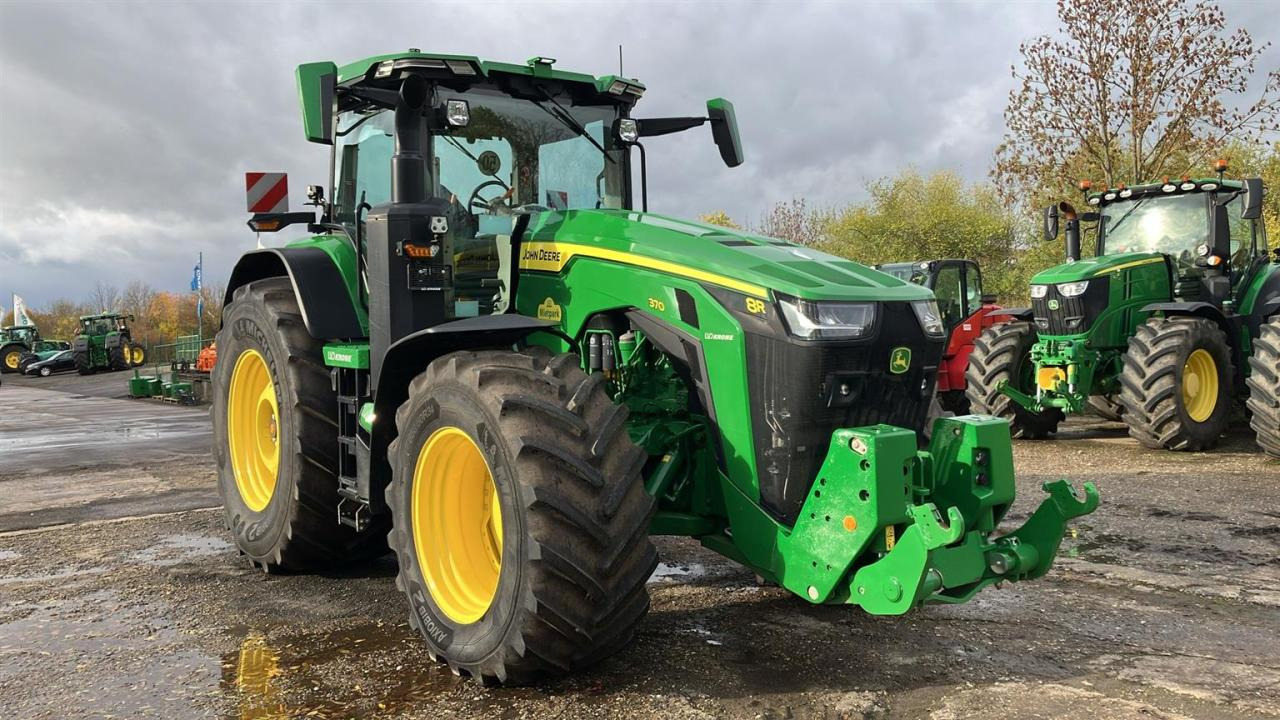 John Deere 8R 370 - Трактор: снимка 1 John Deere 8R 370 - Трактор: снимка 1