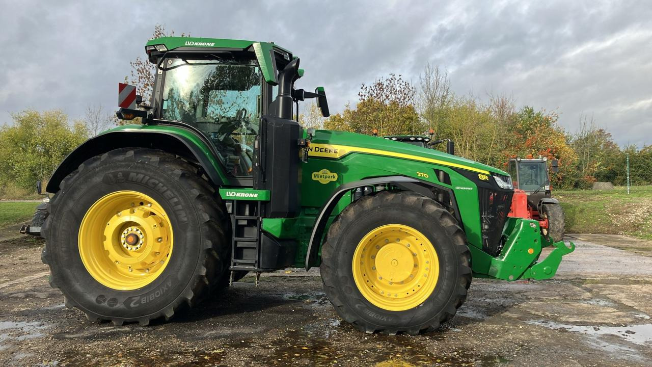 John Deere 8R 370 - Трактор: снимка 3 John Deere 8R 370 - Трактор: снимка 3