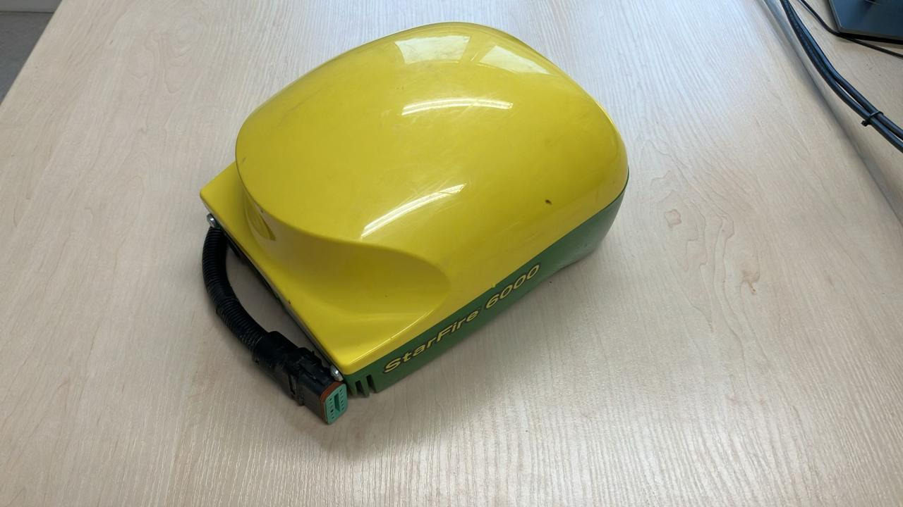 John Deere SF6000 - Навигационна система за Селскостопанска техника: снимка 1 John Deere SF6000 - Навигационна система за Селскостопанска техника: снимка 1