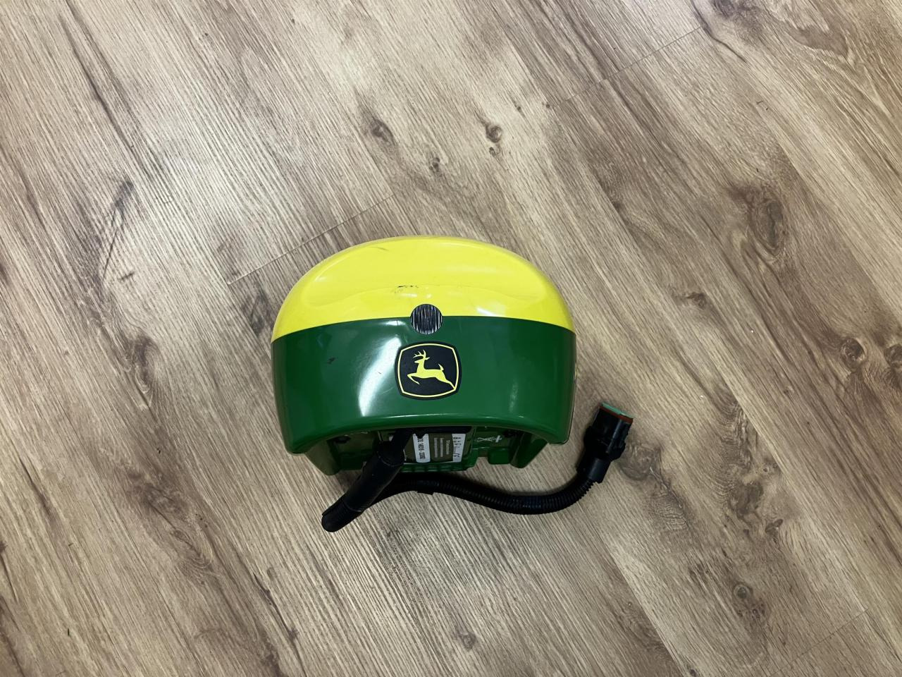 John Deere SF6000 SF3, M-RTK - Навигационна система за Селскостопанска техника: снимка 2 John Deere SF6000 SF3, M-RTK - Навигационна система за Селскостопанска техника: снимка 2