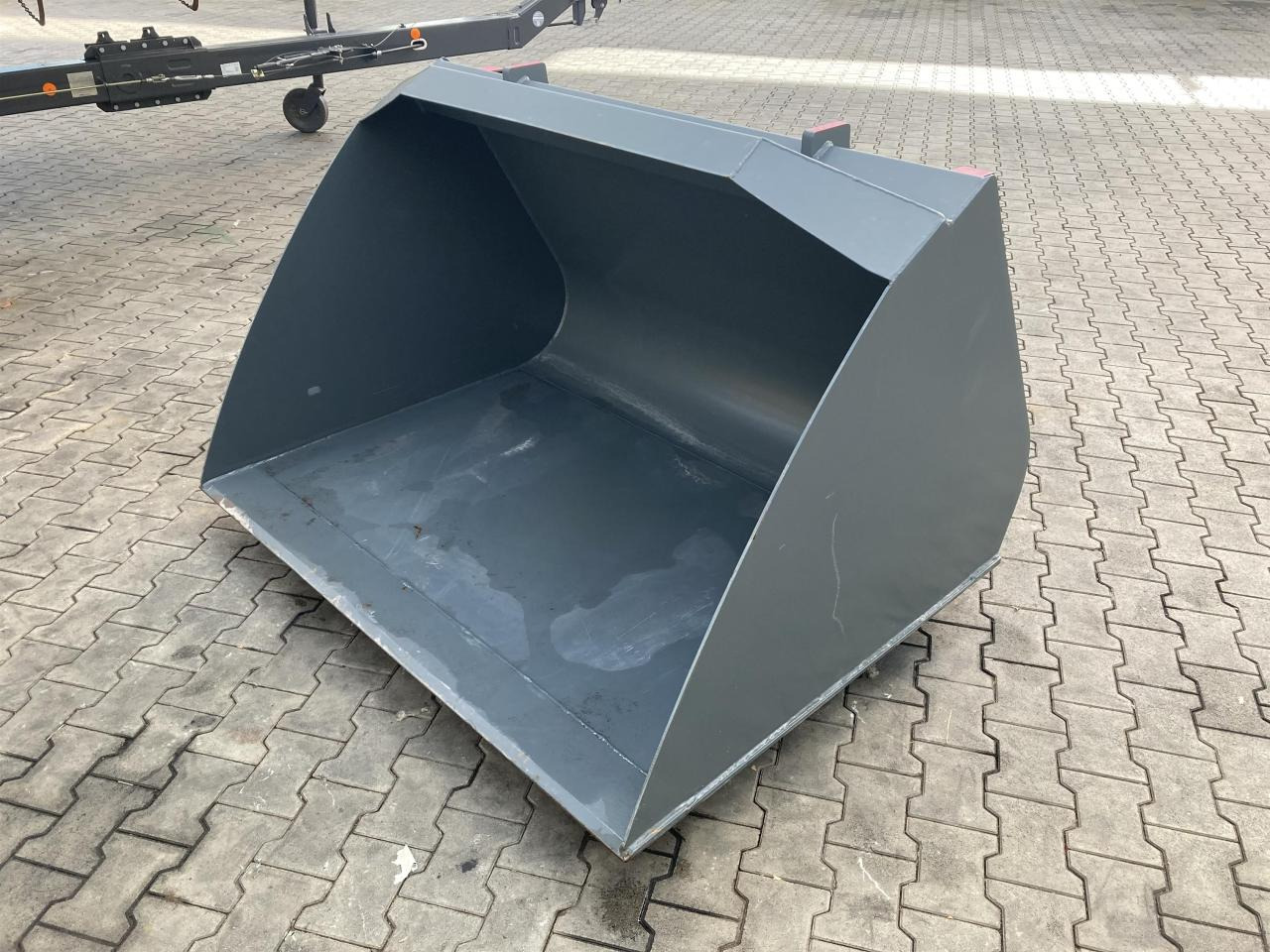 Kramer 1600 mm - Кофа: снимка 1 Kramer 1600 mm - Кофа: снимка 1