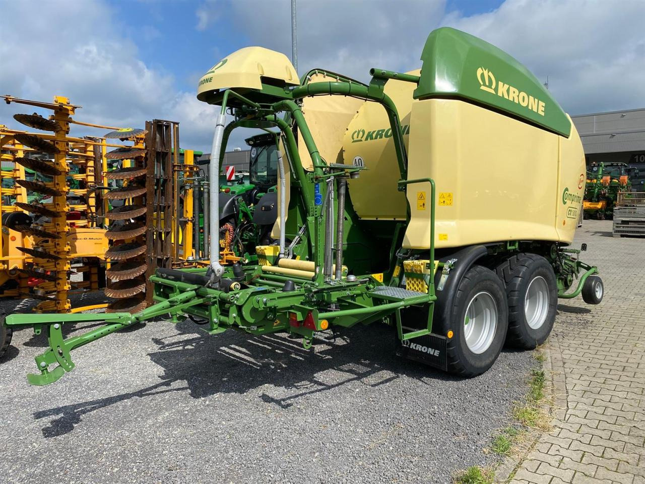 Krone CV 150 XC x-treme - Рулонна сламопреса: снимка 2 Krone CV 150 XC x-treme - Рулонна сламопреса: снимка 2