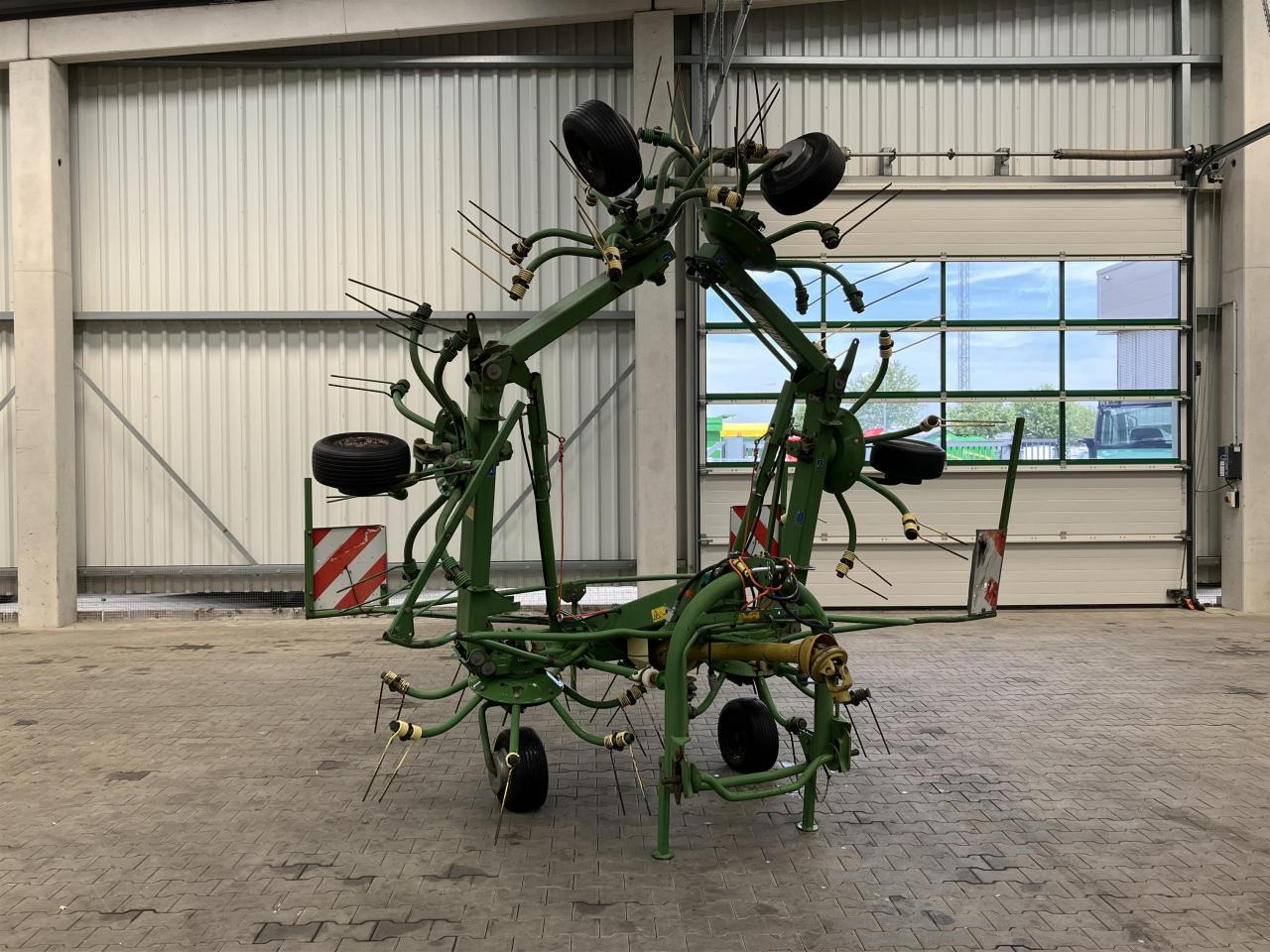 Krone KW 7.70/6x7 - Гребло/ Сенообръщачка: снимка 2 Krone KW 7.70/6x7 - Гребло/ Сенообръщачка: снимка 2