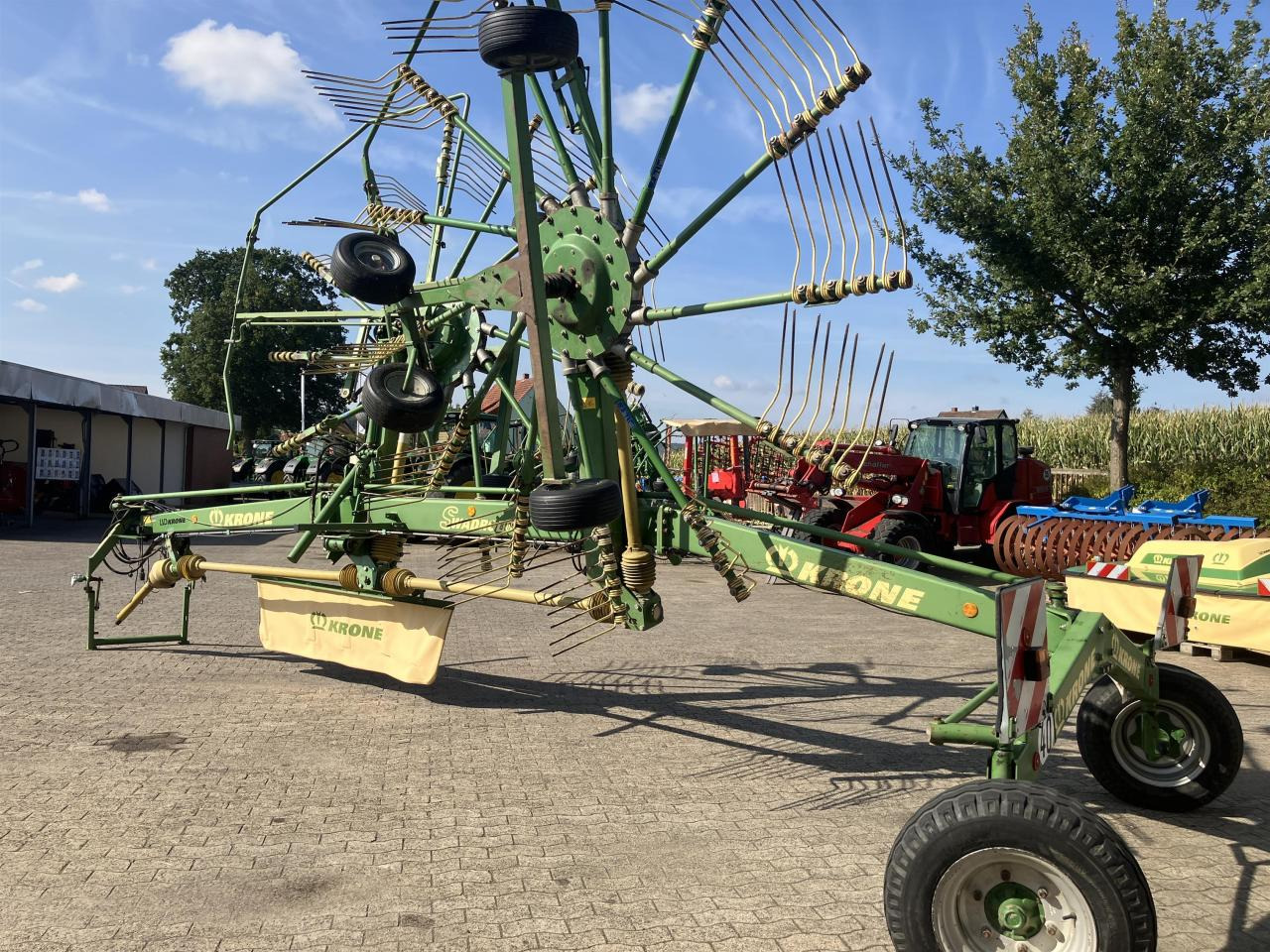 Krone SWADRO 810 - Гребло/ Сенообръщачка: снимка 4 Krone SWADRO 810 - Гребло/ Сенообръщачка: снимка 4