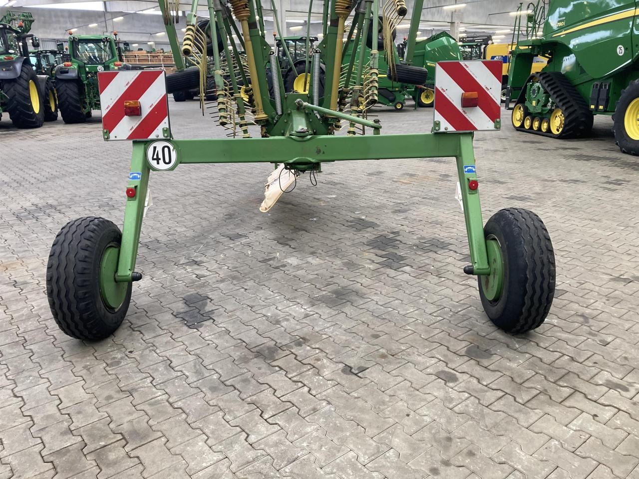 Krone Swadro 800/26 - Гребло/ Сенообръщачка: снимка 5 Krone Swadro 800/26 - Гребло/ Сенообръщачка: снимка 5