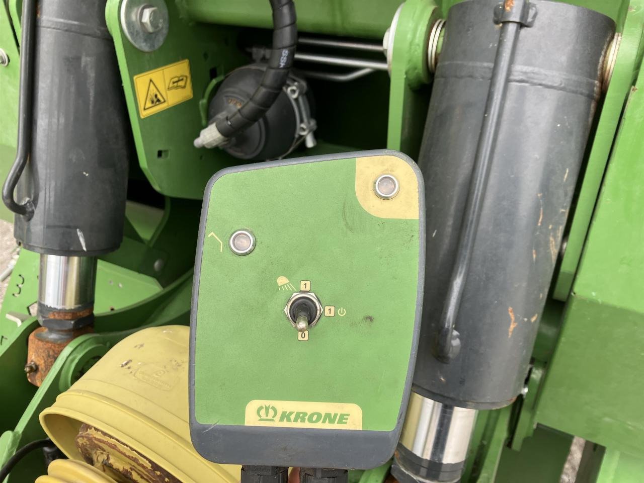 Лизинг на Krone TX 560 D Krone TX 560 D: снимка 9