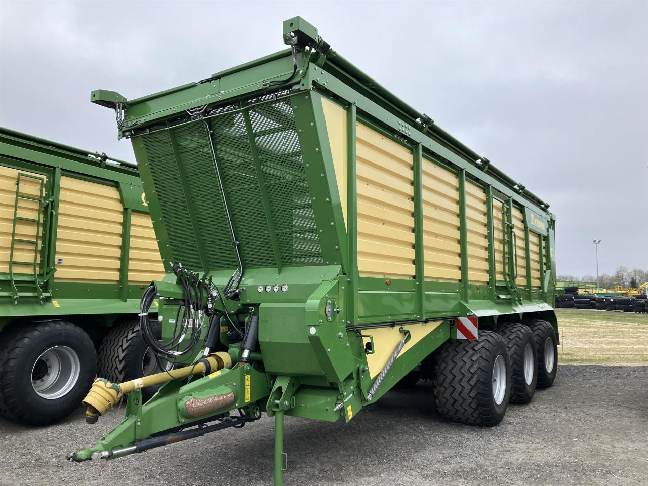 Krone TX 560 D - Саморазтоварващо се ремарке: снимка 1 Krone TX 560 D - Саморазтоварващо се ремарке: снимка 1