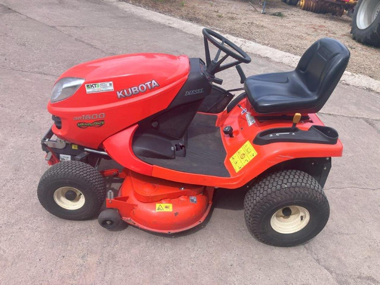 Kubota GR1600-ID-II - Косачка за трева: снимка 1 Kubota GR1600-ID-II - Косачка за трева: снимка 1