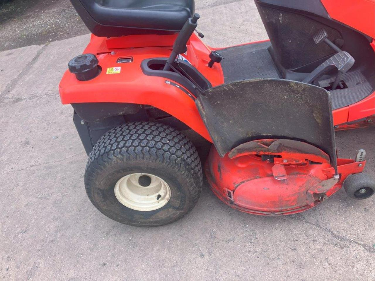 Kubota GR1600-ID-II - Косачка за трева: снимка 4 Kubota GR1600-ID-II - Косачка за трева: снимка 4