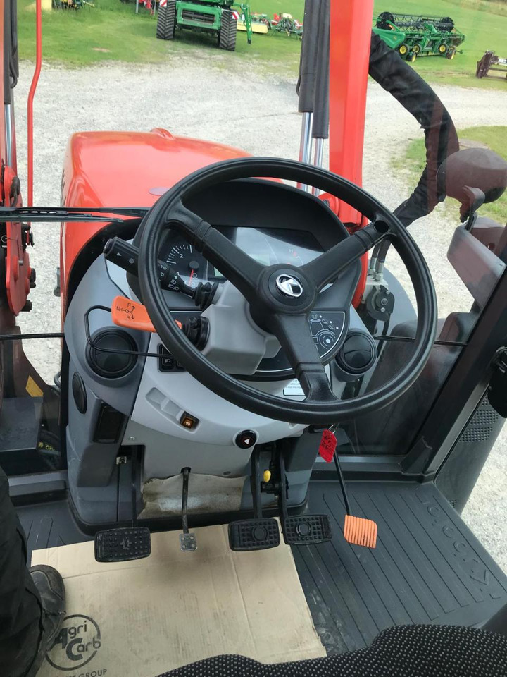 Лизинг на Kubota M7133 Kubota M7133: снимка 6