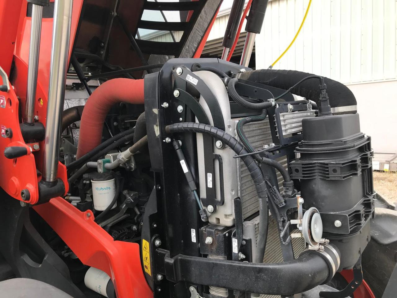 Лизинг на Kubota M7133 Kubota M7133: снимка 9