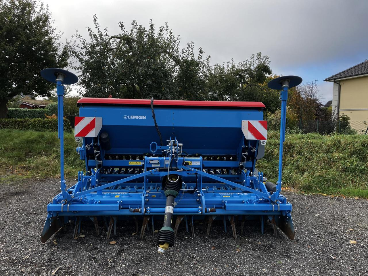 Lemken Saphir 9/300 - Сеялка: снимка 1 Lemken Saphir 9/300 - Сеялка: снимка 1