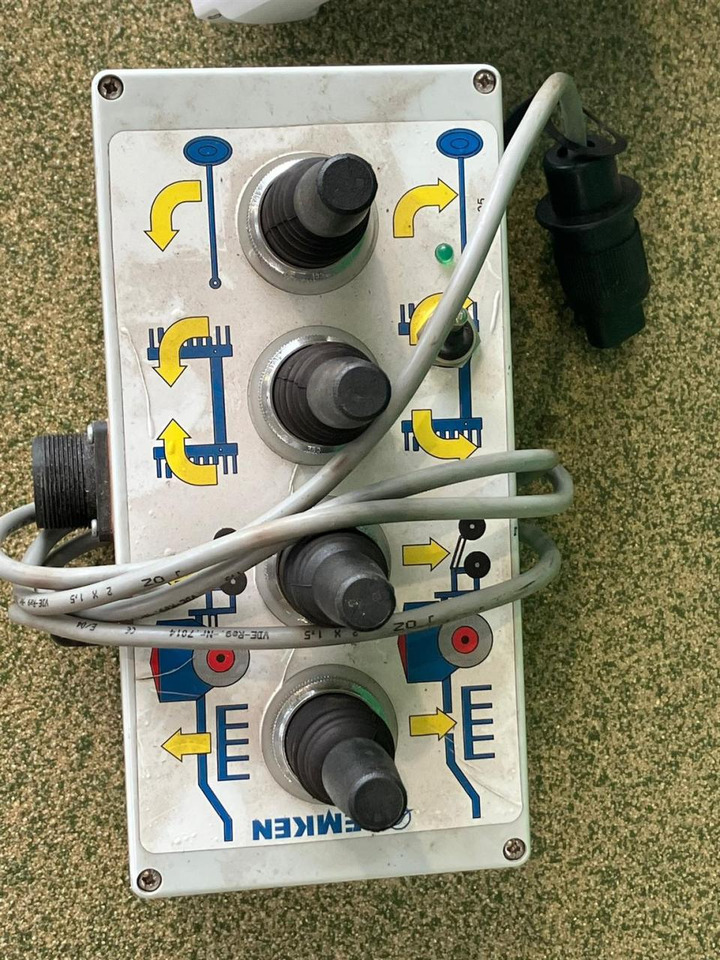 Lemken Solitair 9/450KA-DS - Сеялка: снимка 4 Lemken Solitair 9/450KA-DS - Сеялка: снимка 4