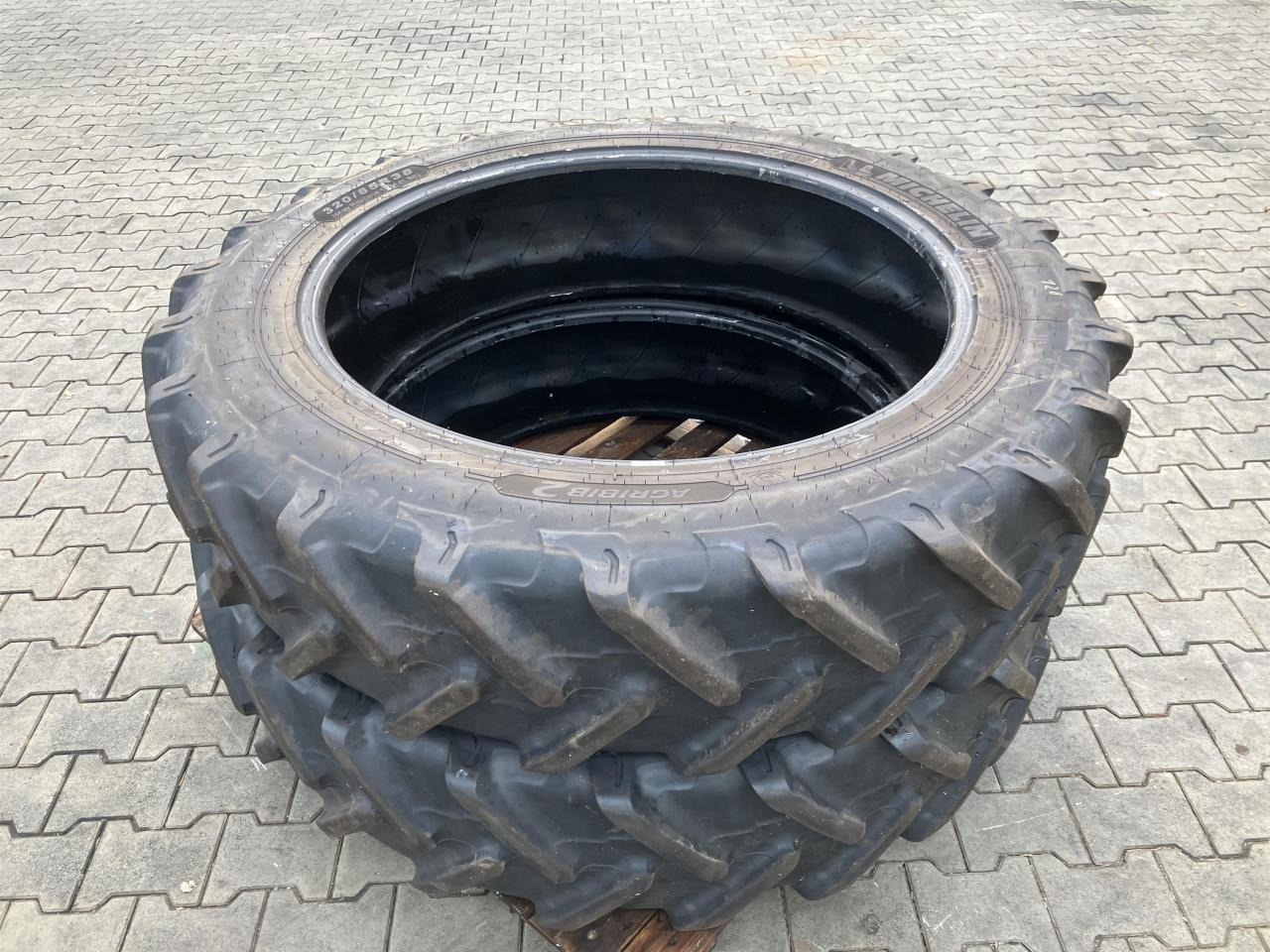 Michelin 320/85R38 - Гума за Селскостопанска техника: снимка 1 Michelin 320/85R38 - Гума за Селскостопанска техника: снимка 1