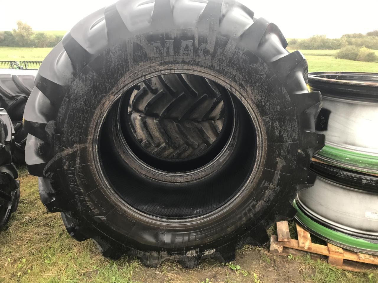Michelin 710/70R42 - Гума за Селскостопанска техника: снимка 4 Michelin 710/70R42 - Гума за Селскостопанска техника: снимка 4