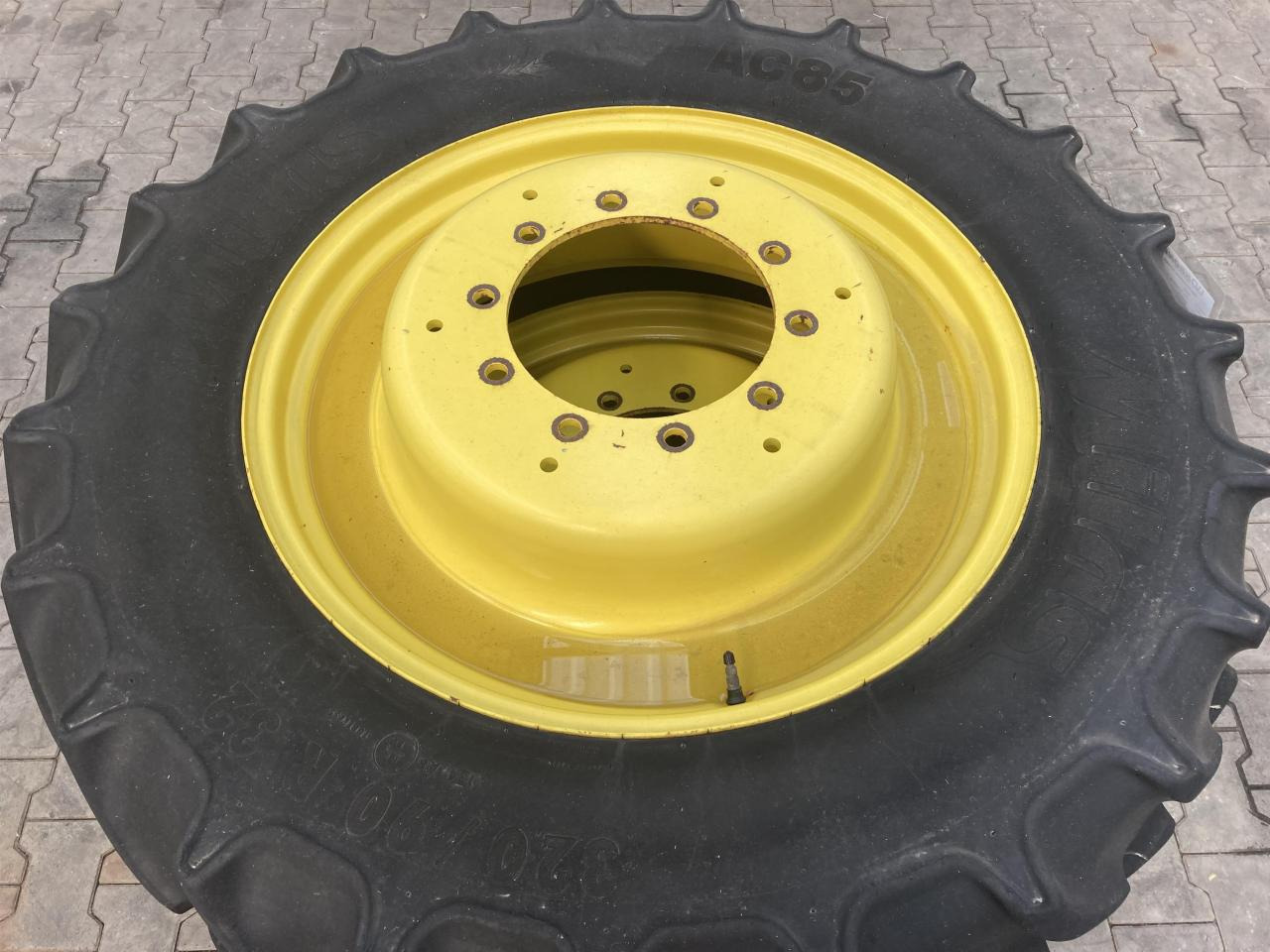 Mitas 320/90R32 - Гума за Селскостопанска техника: снимка 2 Mitas 320/90R32 - Гума за Селскостопанска техника: снимка 2