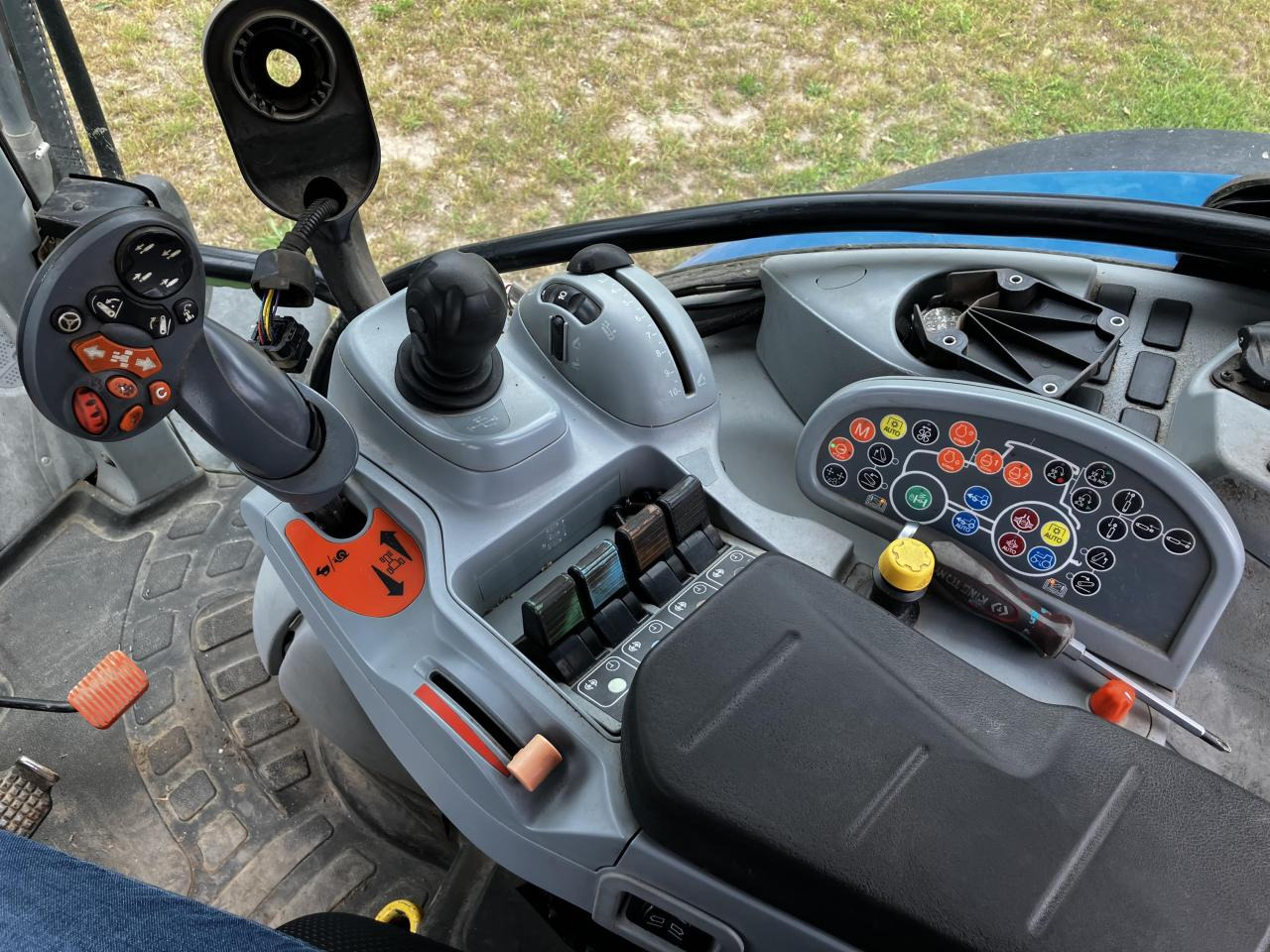 Лизинг на New Holland T7.270 New Holland T7.270: снимка 12
