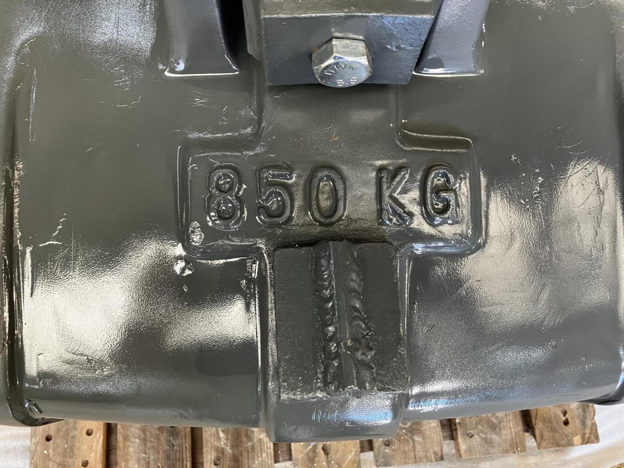 Massey Ferguson MF 850 kg - Прикачен инвентар: снимка 3 Massey Ferguson MF 850 kg - Прикачен инвентар: снимка 3
