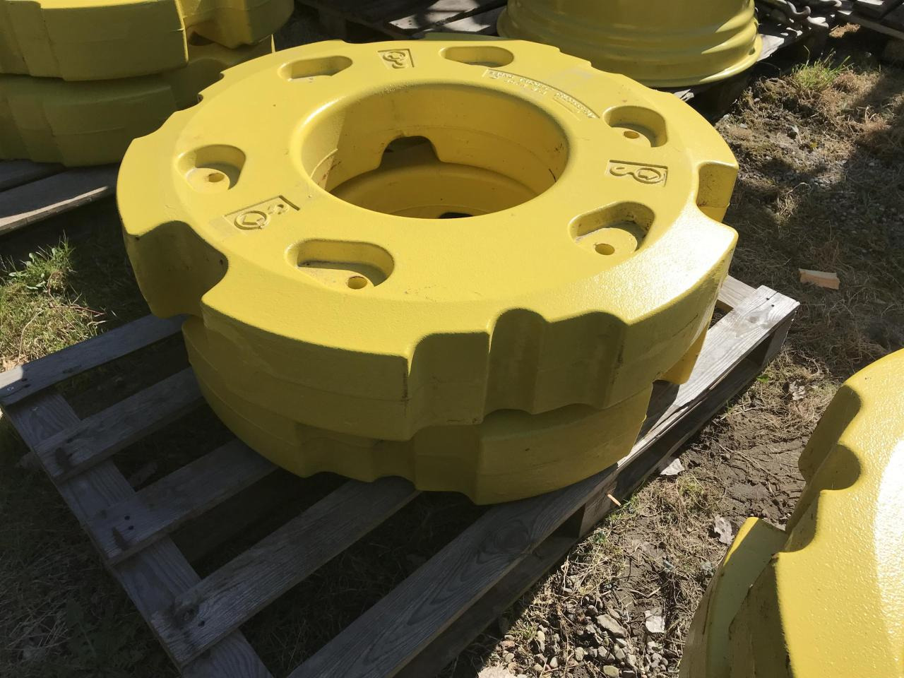 John Deere 2x 70 + 530 kg - Резервни части за Селскостопанска техника: снимка 1 John Deere 2x 70 + 530 kg - Резервни части за Селскостопанска техника: снимка 1