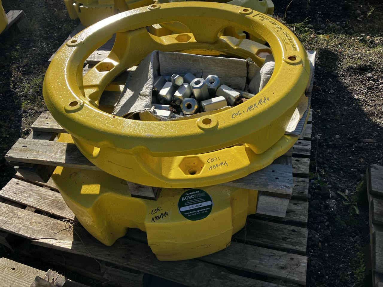 John Deere 70 Kg + 900 kg - Резервни части за Селскостопанска техника: снимка 1 John Deere 70 Kg + 900 kg - Резервни части за Селскостопанска техника: снимка 1