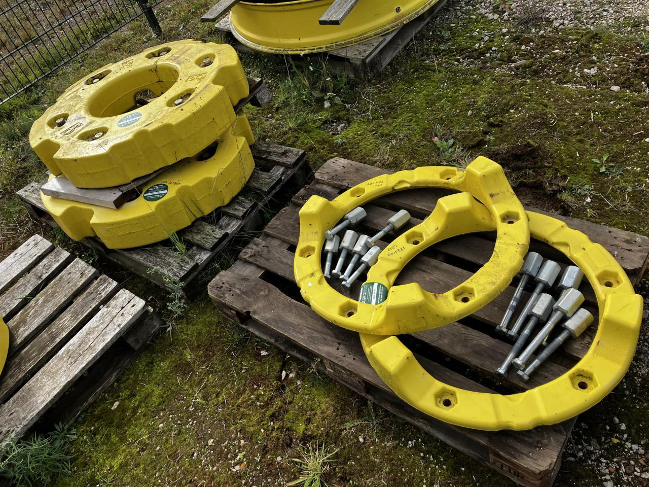 John Deere 70 kg + 530 kg - Резервни части за Селскостопанска техника: снимка 1 John Deere 70 kg + 530 kg - Резервни части за Селскостопанска техника: снимка 1